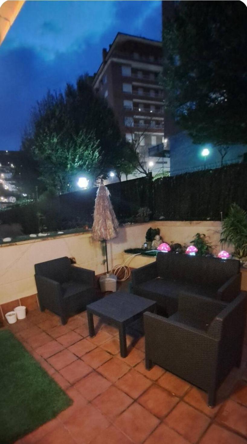 Habitacion Con Salida Directa A Terraza Chill Out Bilbao Bagian luar foto